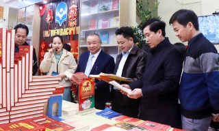 Bắc Ninh: Khai mạc trưng bày sách, báo kỷ niệm Ngày thành lập Đảng Cộng sản Việt Nam và đón Tết Nguyên đán.