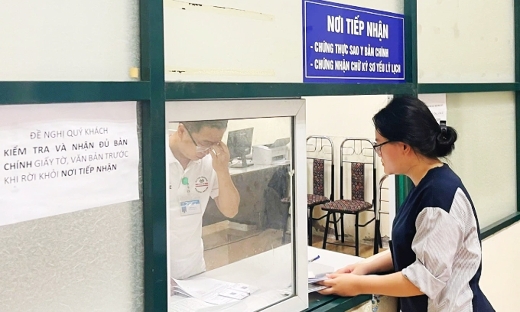 Từ 1/7 phải chụp ảnh việc ký văn bản trước mặt công chứng viên