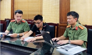 Khởi tố vụ hai thí sinh dùng AI giải đề Toán thi tốt nghiệp trung học phổ thông  2025