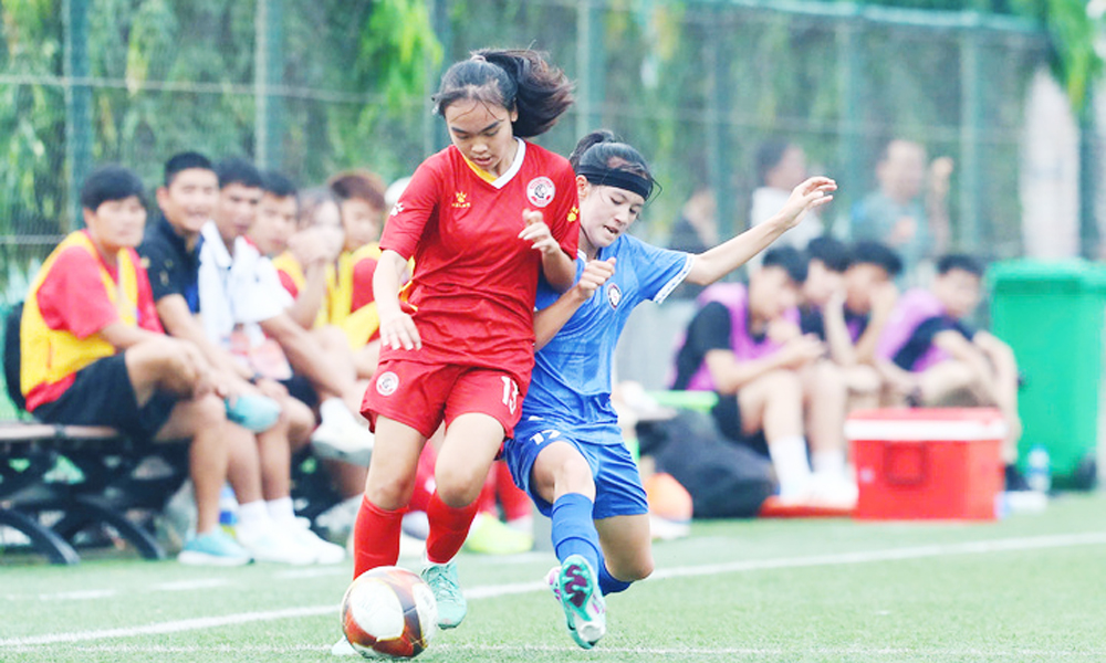  Nhiều bất ngờ tại lượt 7 Giải Bóng đá nữ U16 Quốc gia 2025