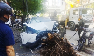 Nữ tài xế tông nhiều xe máy ở Hà Nội, nhiều người bị thương