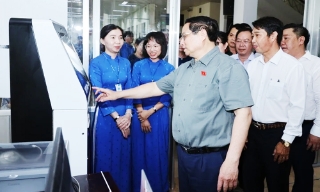 Thủ tướng: Bố trí cán bộ làm ngoài giờ hành chính kể cả thứ bảy, chủ nhật