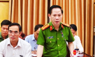 Hiệu trưởng và 5 giáo viên nâng điểm thi vào lớp 10 cho nhiều thí sinh
