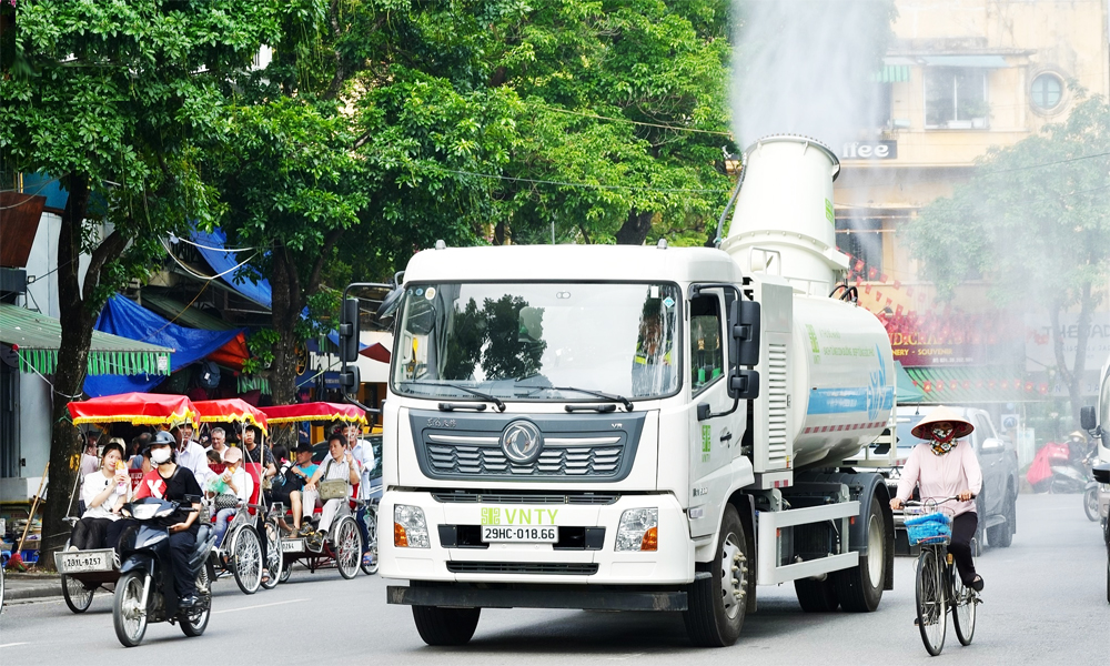  "Pháo xa sương mù" thanh lọc không khí Hà Nội