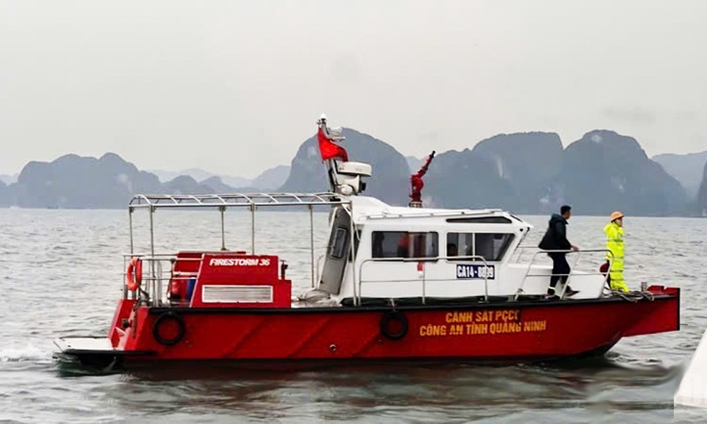  Thủ tướng Chính phủ chỉ đạo khắc phục hậu quả vụ lật tàu du lịch tại Quảng Ninh