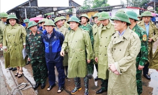 Phó Thủ tướng Trần Hồng Hà: Huy động tối đa lực lượng để sơ tán dân tại những điểm xung yếu