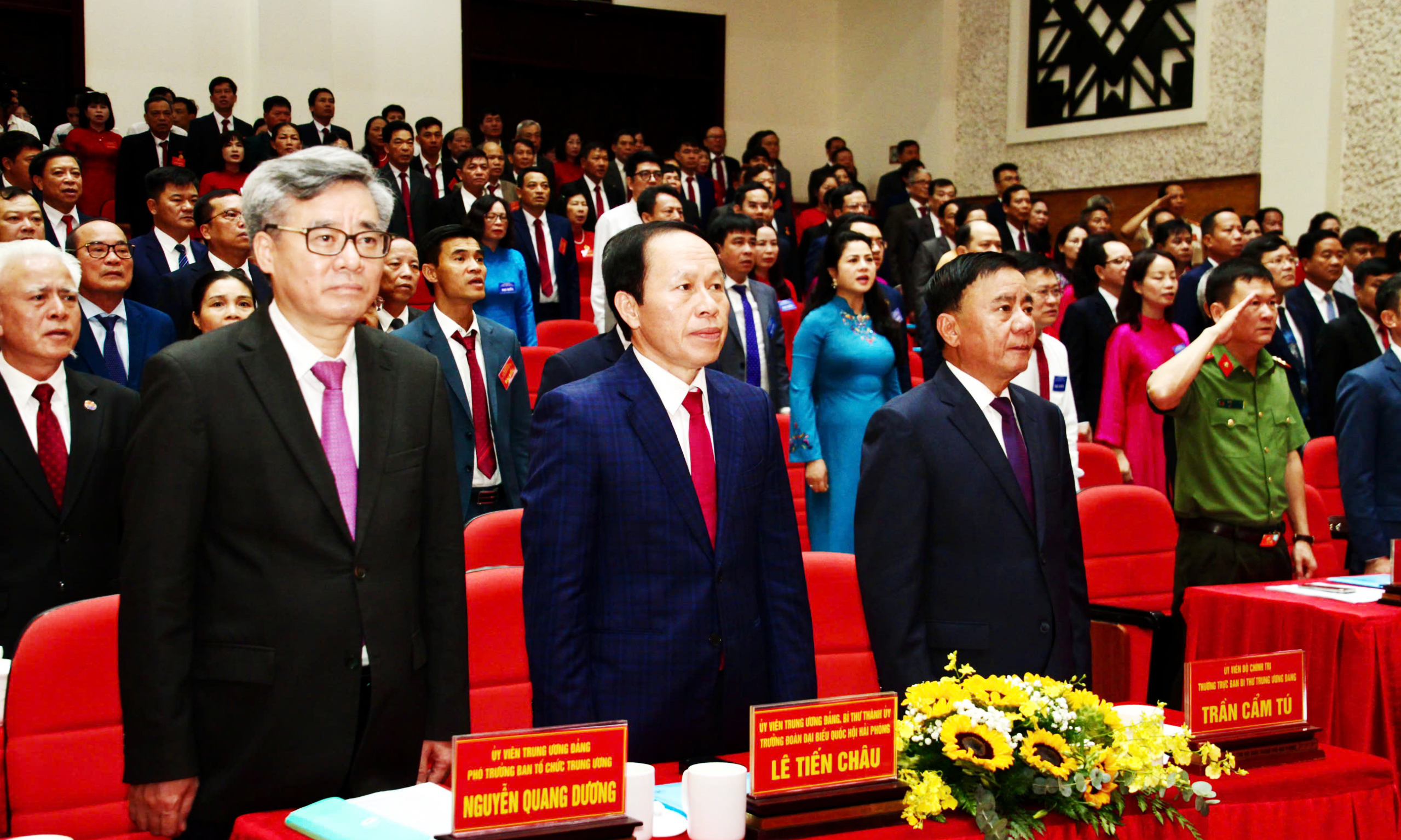  Đồng chí Trần Cẩm Tú, Ủy viên Bộ Chính trị, Thường trực Ban Bí thư dự Đại hội điểm cấp phường tại Hải Phòng