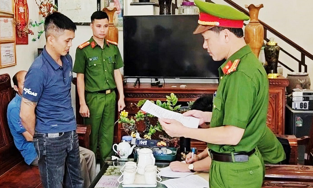  Bắt giam 2 người mua lợn nhiễm dịch tả châu Phi về giết mổ bán kiếm lời