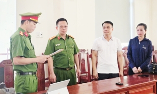 Hiệu trưởng bị khởi tố trong vụ nâng khống điểm thành 'thủ khoa' lớp 10