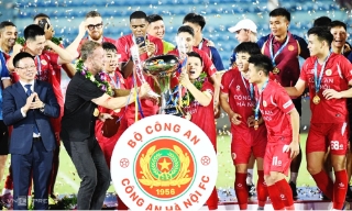 Công an Hà Nội đoạt Siêu cup Quốc gia