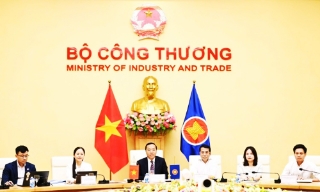 Các bộ trưởng ASEAN cùng thúc đẩy sáng kiến lưới điện: Bảo đảm an ninh năng lượng khu vực