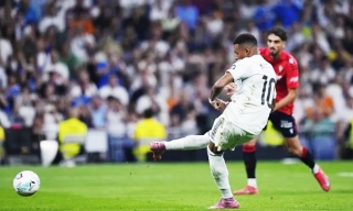 Kylian Mbappe giúp Real khởi đầu thuận lợi tại La Liga