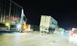 5 ô tô đâm liên hoàn trên cao tốc Bắc Nam đoạn Cao Bồ - Mai Sơn