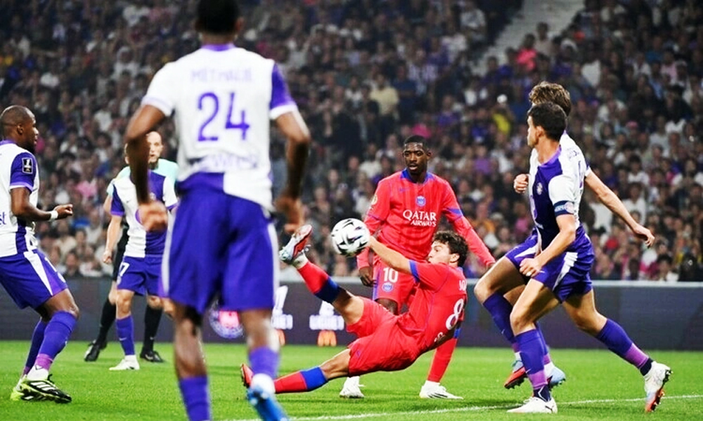  PSG thắng đậm nhờ hai siêu phẩm móc bóng