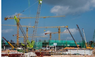 Thiếu dầu diesel, công trình phục vụ APEC nguy cơ chậm tiến độ