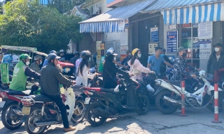 Xả quỹ bình ổn, giữ nguyên giá xăng