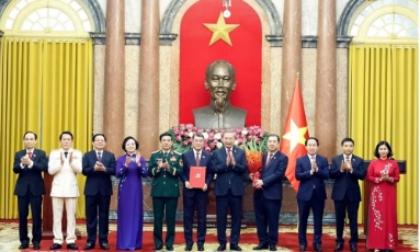  Tổng Bí thư, Chủ tịch nước trao Quyết định bổ nhiệm các thành viên Chính phủ