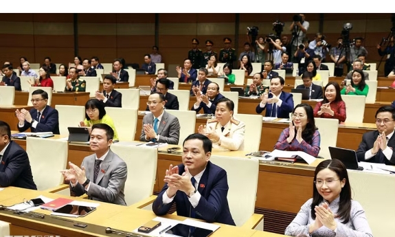 Hôm nay, Quốc hội khóa XVI bàn về kế hoạch tài chính quốc gia, vay và trả nợ công