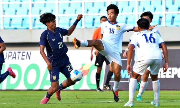 Lào loại Thái Lan ở giải U17 Đông Nam Á