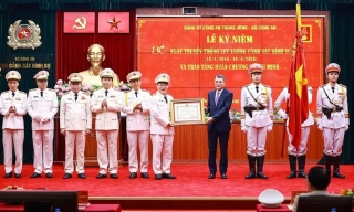 Thủ tướng: Tên gọi “Cảnh sát hình sự” mãi là niềm tin cậy của Nhân dân