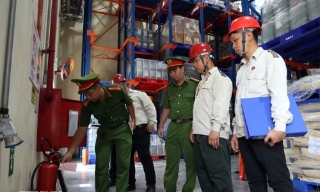  Báo động nguy cơ cháy nổ cao ở siêu đô thị Thành phố Hồ Chí Minh mùa nắng nóng