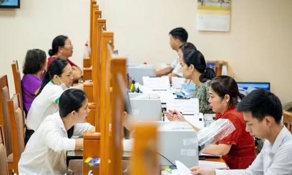 Đại biểu Quốc hội đề xuất gỡ "nút thắt" về nhân lực và chính sách cho cấp xã