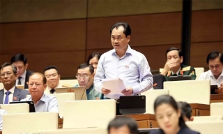 Bộ trưởng Nông nghiệp và Môi trường cảnh báo lãng phí đất công nghiệp