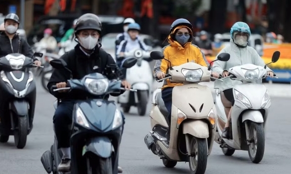 Đêm 22/4, không khí lạnh ảnh hưởng đến Bắc Bộ, cảnh báo mưa dông nguy hiểm