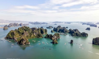  Quảng Ninh đón 160.000 lượt khách, thu về gần 500 tỷ đồng ngày đầu kỳ nghỉ lễ