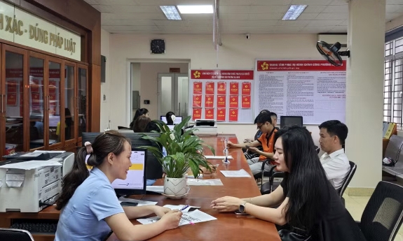 Gần 1 năm vận hành chính quyền địa phương hai cấp: Từ "quản lý" sang "phục vụ"