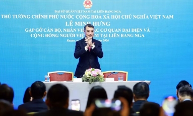  Thủ tướng gặp các cơ quan đại diện và cộng đồng người Việt Nam tại Liên bang Nga