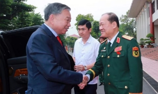 Toàn cảnh khai mạc Đại hội đại biểu toàn quốc Hội Cựu chiến binh Việt Nam lần 8