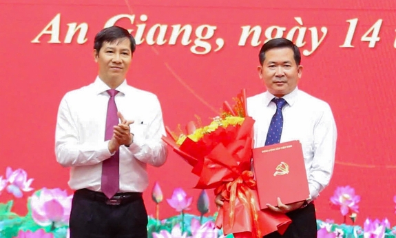 Trung tướng Đinh Văn Nơi làm Phó Bí thư Tỉnh ủy An Giang kiêm Bí thư đặc khu Phú Quốc