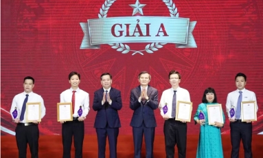  Trao giải cuộc thi "Bảo vệ nền tảng tư tưởng của Đảng trong kỷ nguyên mới"