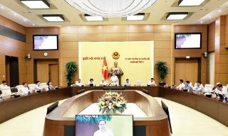 Đẩy nhanh tiến độ hoàn thiện thể chế, tháo gỡ các "điểm nghẽn"