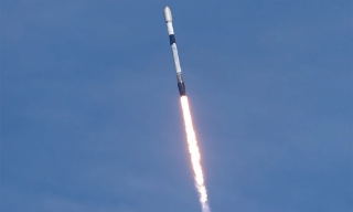 Công ty của ông Phạm Nhật Vượng sẽ đưa vệ tinh lên quỹ đạo bằng tên lửa SpaceX