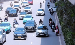 Thời tiết ngày 13/8: Hà Nội tiếp tục nắng nóng, chiều tối và đêm có mưa