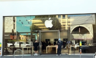 Apple ra mắt iPhone gập đầu tiên, mở bán từ ngày 23/10