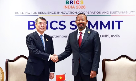 Thủ tướng Lê Minh Hưng gặp Thủ tướng Ethiopia Abiy Ahmed Ali