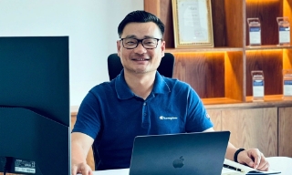 Tiến sĩ Việt chế tạo chip giúp bệnh nhân mù đọc chữ sau 2 ngày cấy