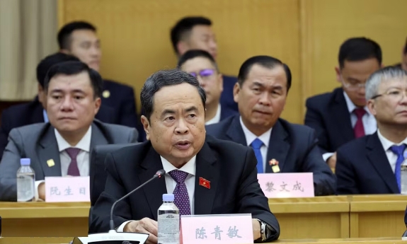 Chủ tịch Quốc hội Trần Thanh Mẫn thăm mô hình lập pháp ở Bắc Kinh, Trung Quốc