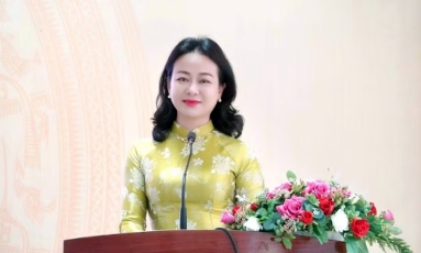  Xây dựng, chỉnh đốn Đảng phải gắn chặt với trách nhiệm phục vụ nhân dân