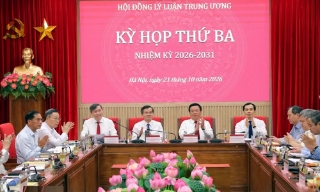 Xác định nền tảng lý luận cho sự phát triển lâu dài của đất nước