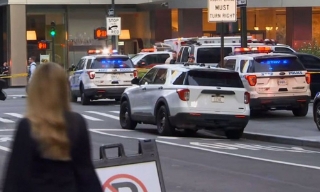 Mỹ: Nổ súng tại trung tâm Manhattan, một cảnh sát thiệt mạng