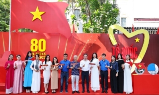 Mở Chiến dịch truyền thông "Tôi yêu Tổ quốc tôi" trong thanh niên