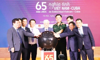 Báo Mỹ viết về hoạt động quyên góp ủng hộ nhân dân Cuba của Việt Nam