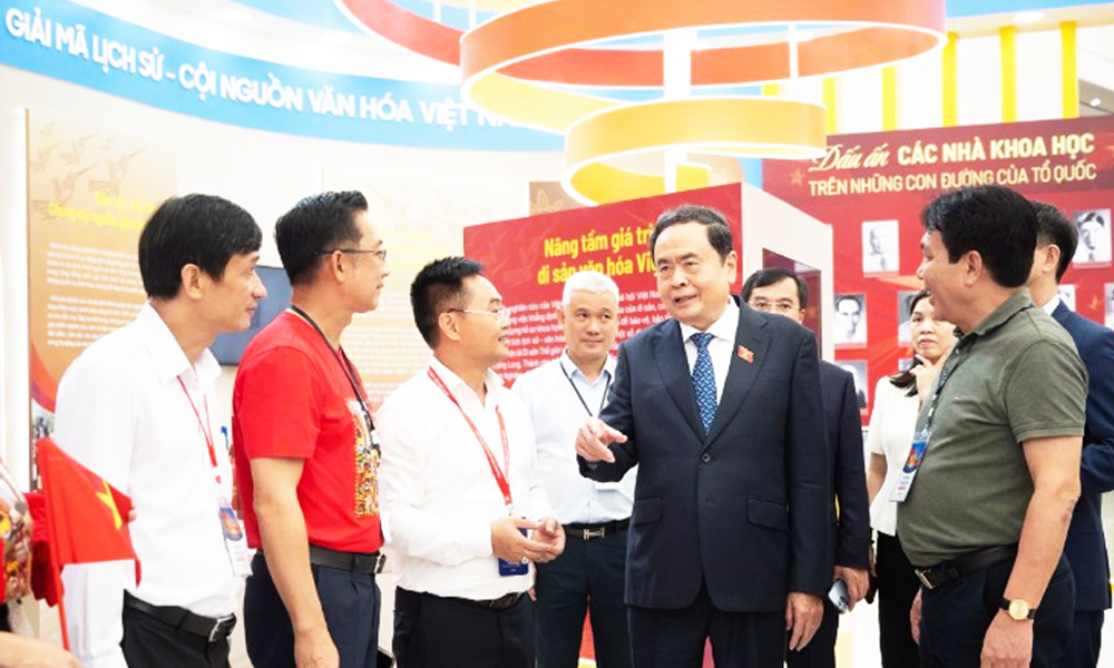  Chủ tịch Quốc hội kiểm tra công tác chuẩn bị Triển lãm “Lịch sử và Sứ mệnh Quốc hội Việt Nam”