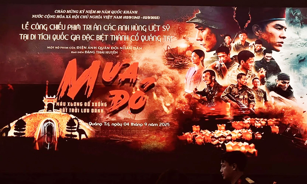  Công chiếu phim “Mưa đỏ” tri ân các Anh hùng liệt sĩ tại Thành cổ Quảng Trị