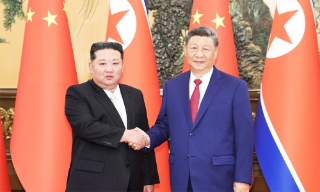 Chủ tịch Trung Quốc Tập Cận Bình hội đàm với lãnh đạo Triều Tiên Kim Jong Un