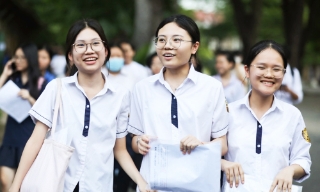 14 nhóm học sinh, sinh viên được miễn học phí